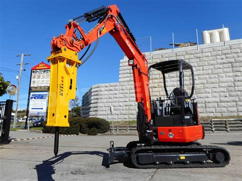 mini excavator with breaker attachment pictures